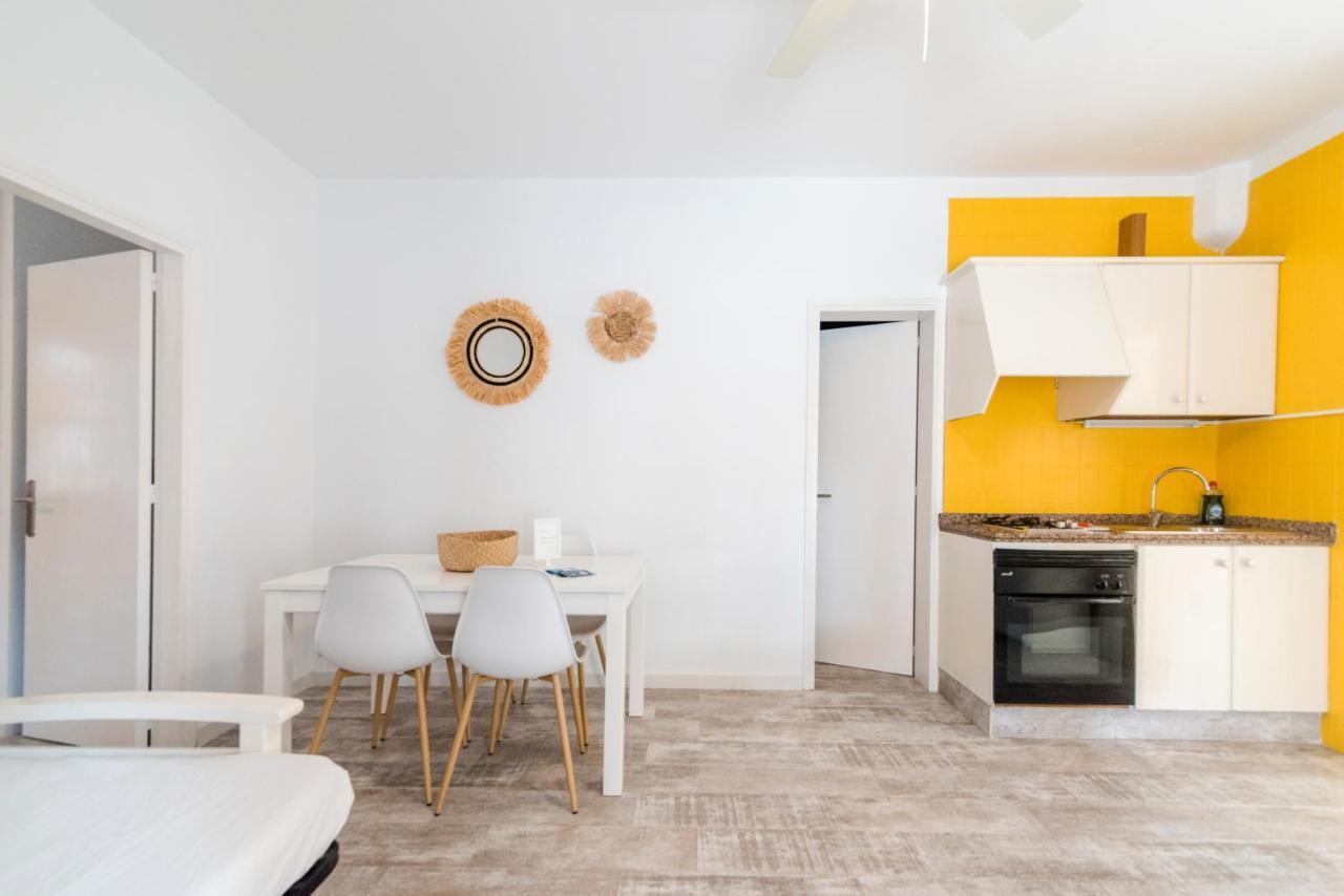 Apartamentos Verdera Ес Пухолс Екстериор снимка